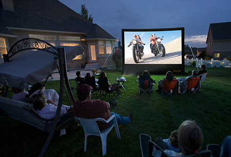 DIY Backyard Outdoor Movie Screen Party